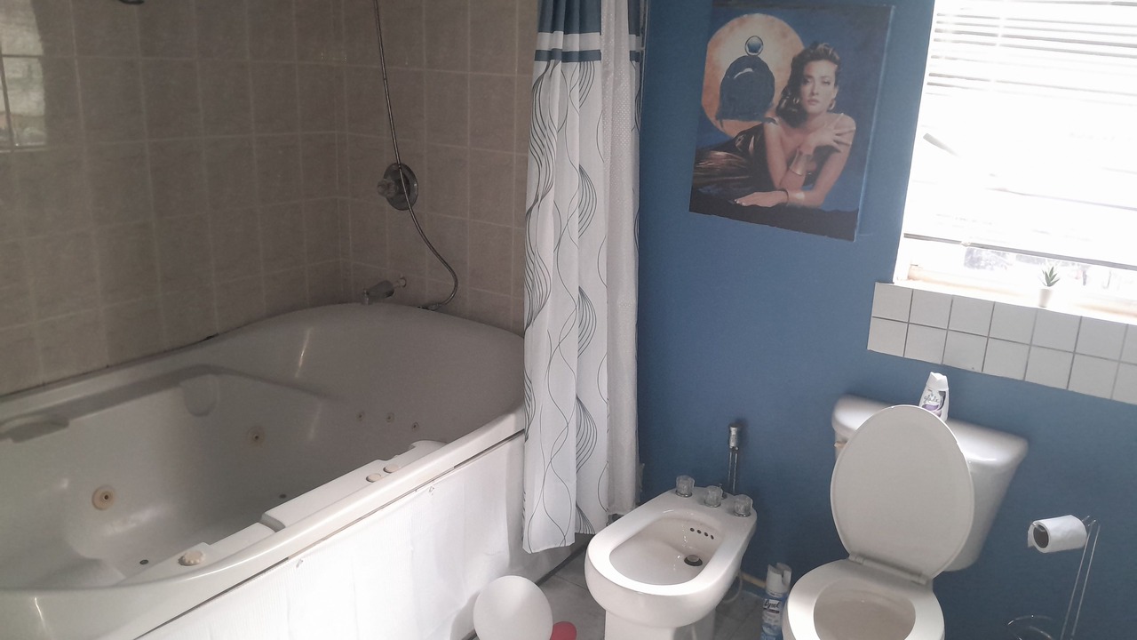Photo of Bathroom in Roseau