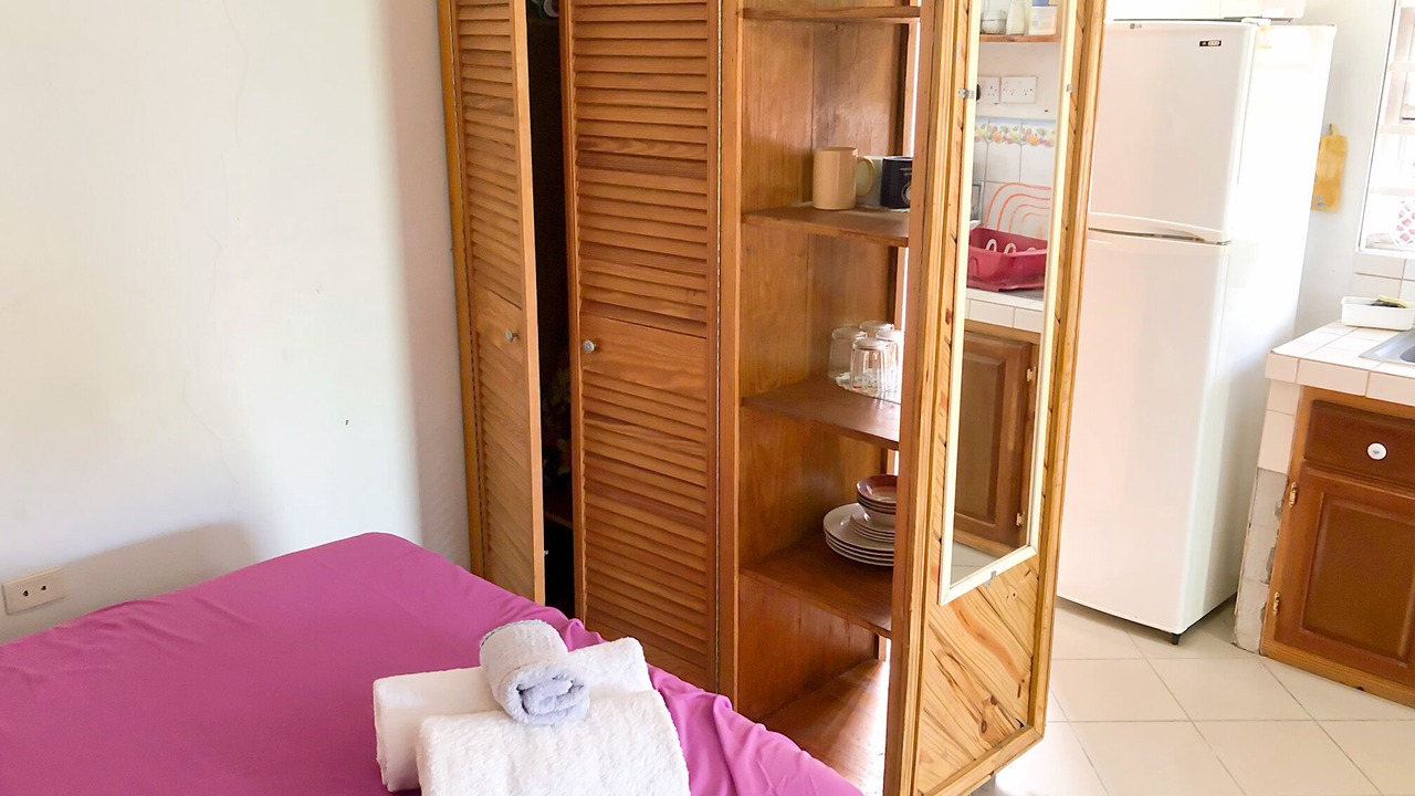 Photo of Bedroom in Picard