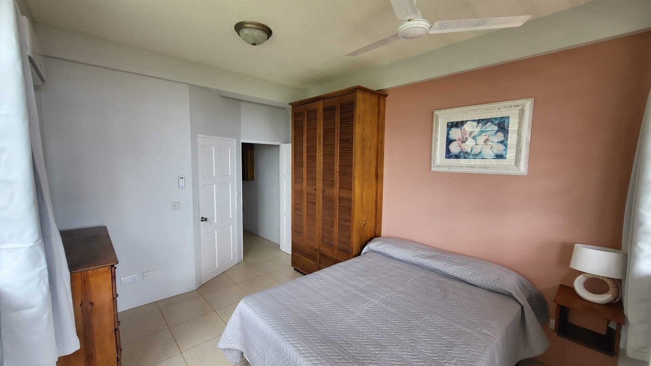 Photo of Bedroom in Picard