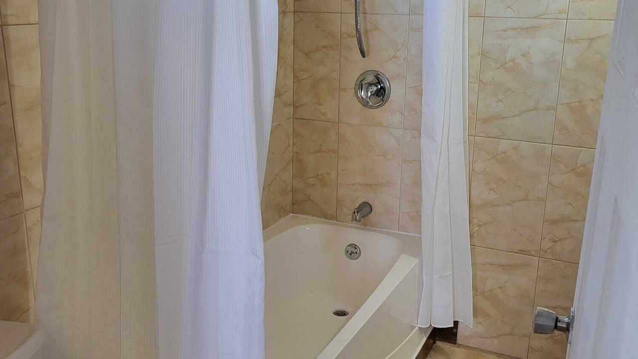 Photo of Bathroom in Picard
