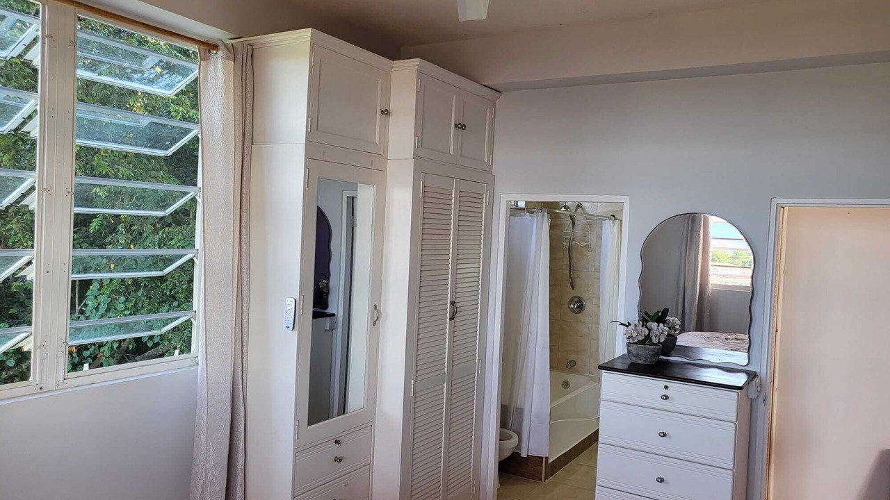 Photo of Bathroom in Picard