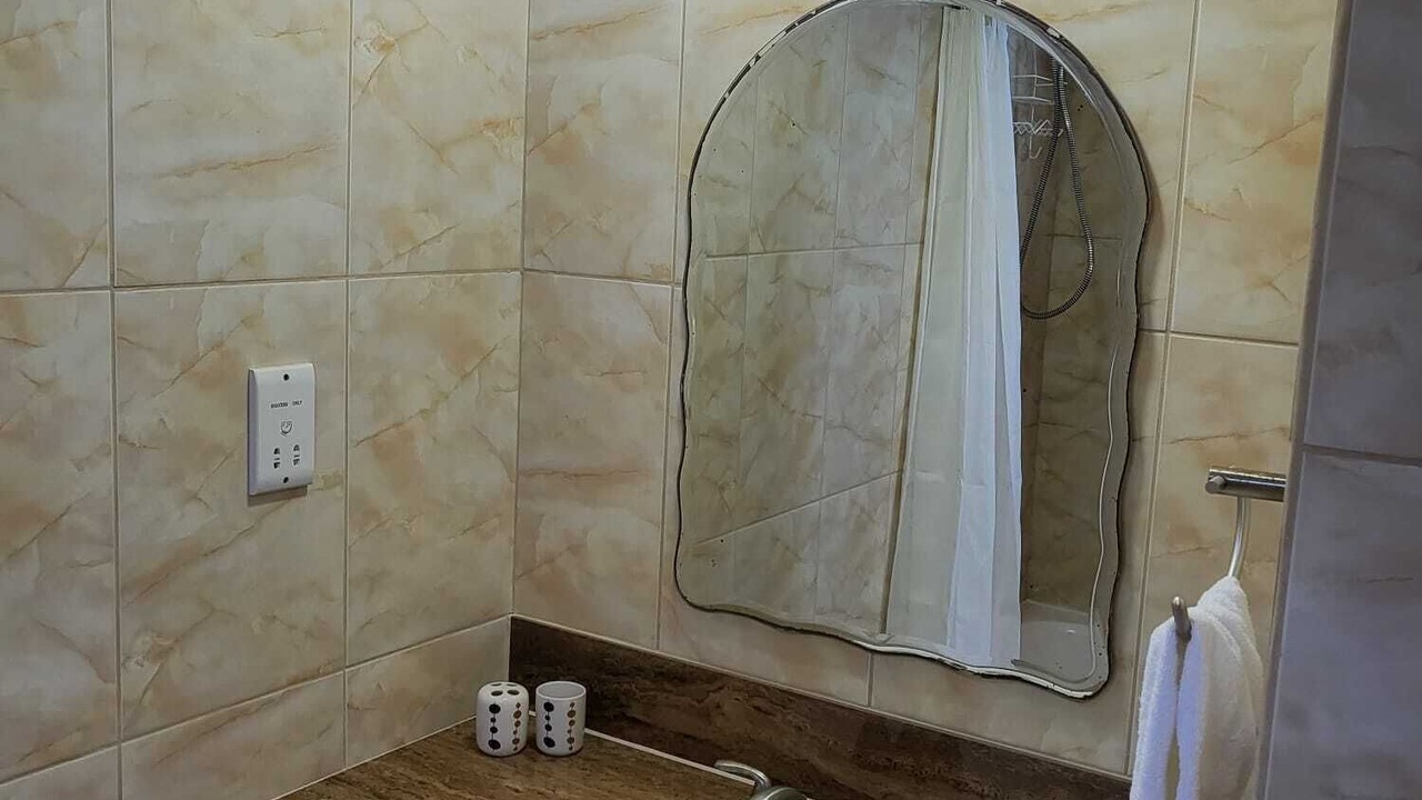 Photo of Bathroom in Picard