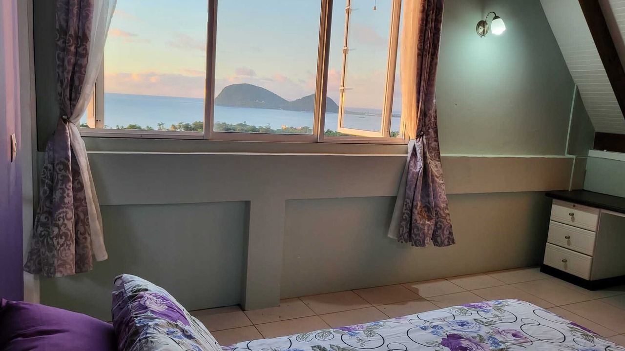 Photo of Bedroom in Picard