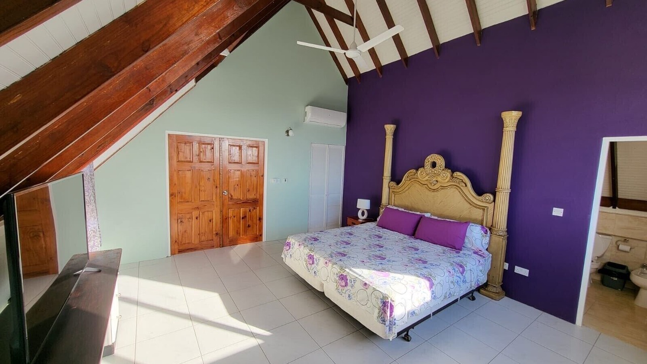 Photo of Bedroom in Picard