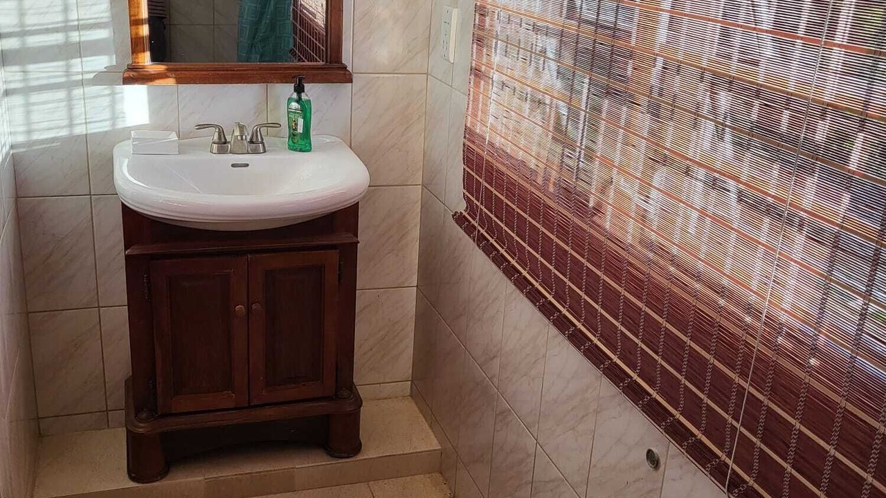 Photo of Bathroom in Picard