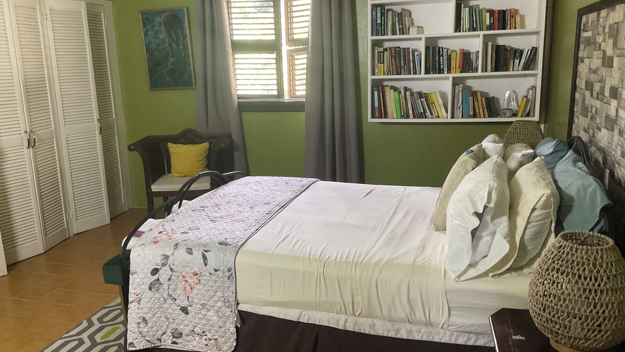 Photo of Bedroom in Roseau