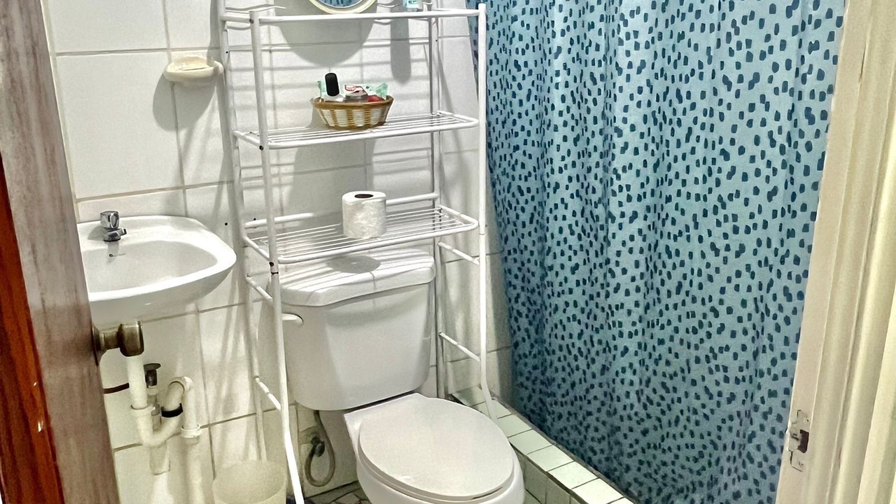 Photo of Bathroom in Roseau