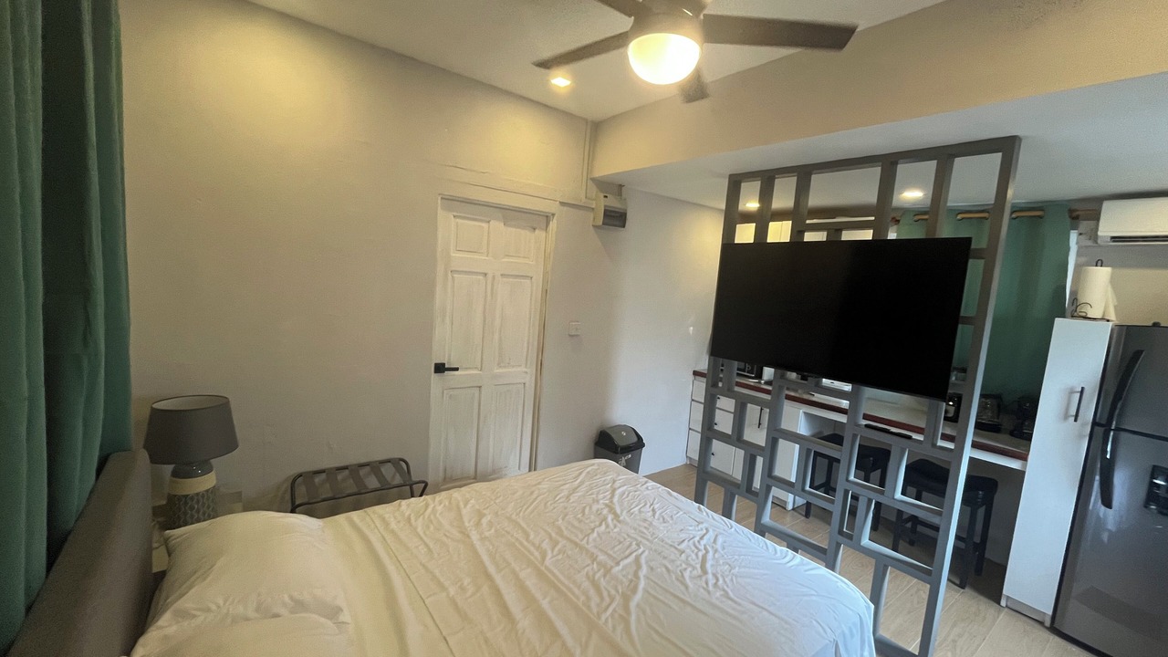 Photo of Bedroom in Roseau