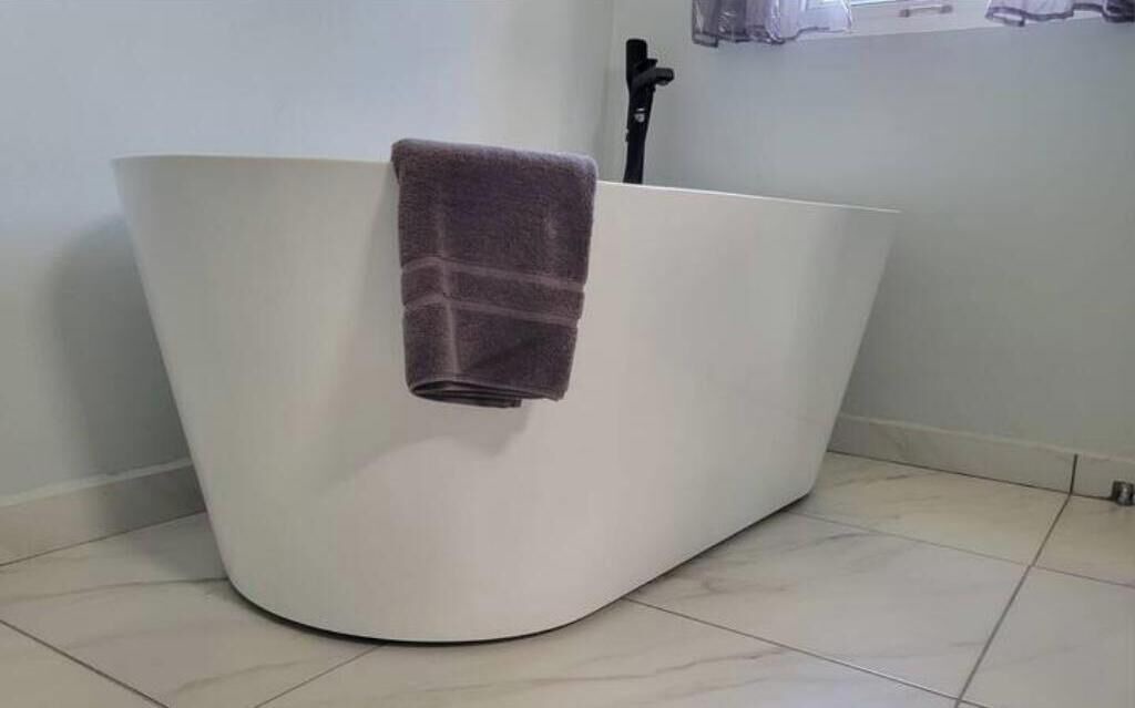 Photo of Bathroom in Picard