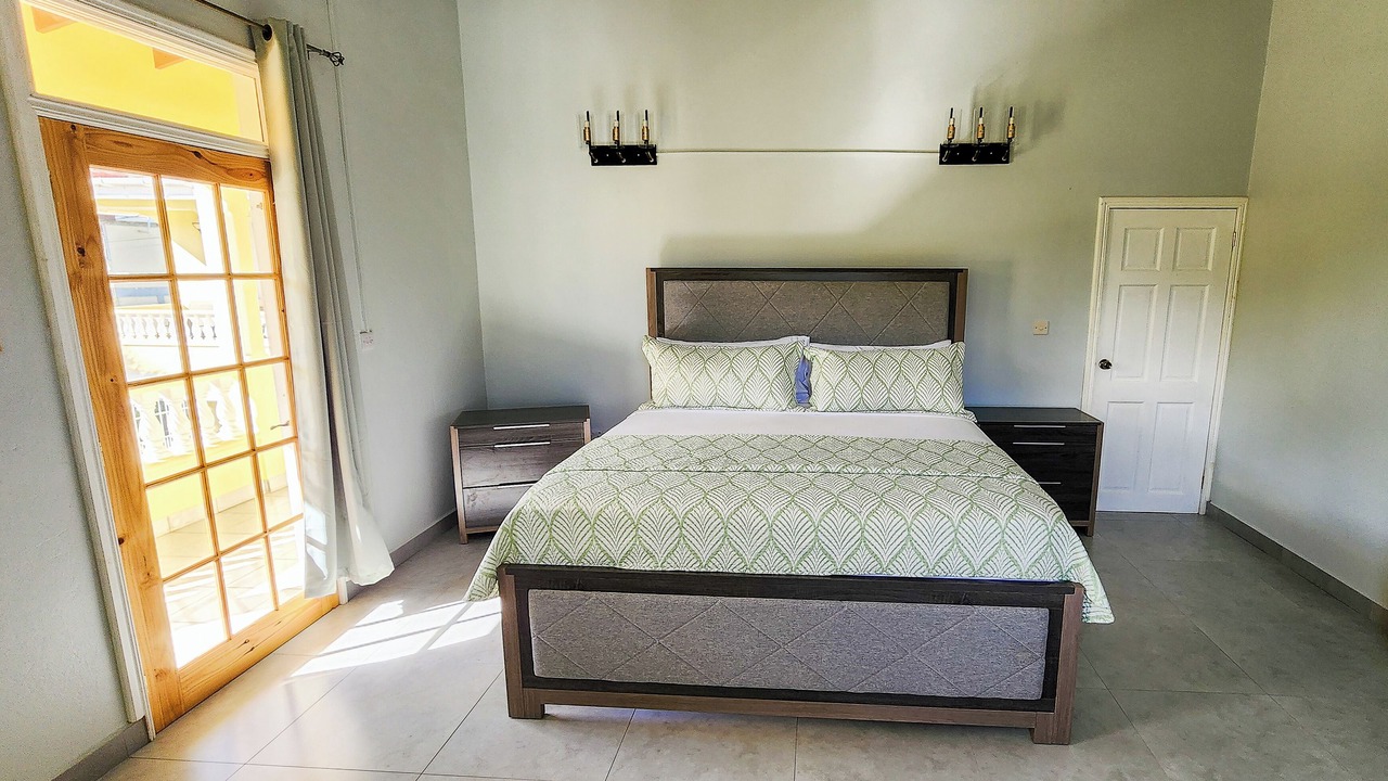 Photo of Bedroom in Picard