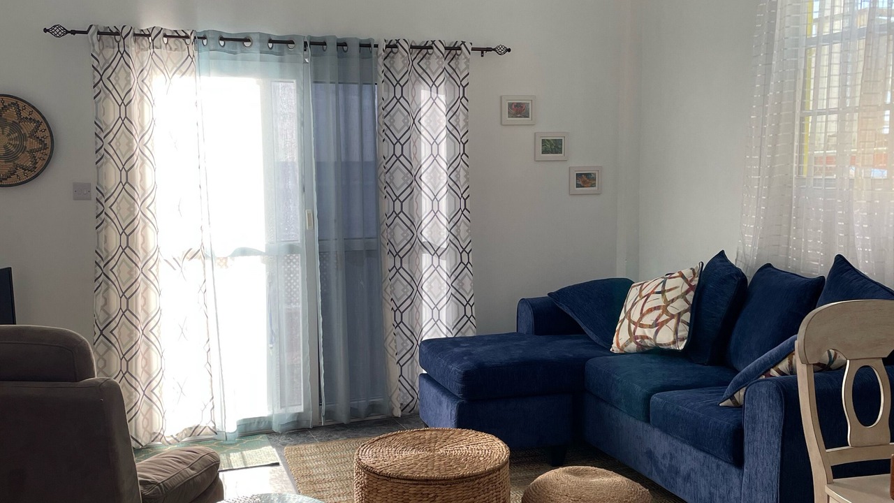 Photo of Livingroom in Newtown