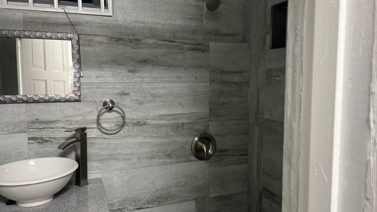 Photo of Bathroom in Roseau