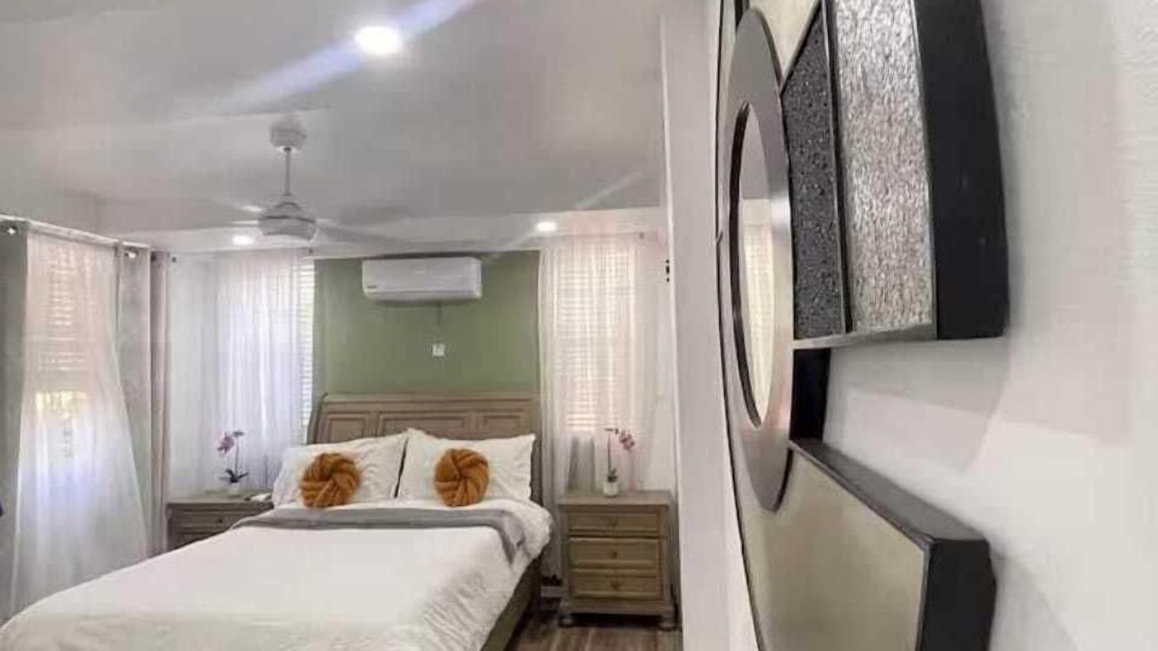 Photo of Bedroom in Roseau