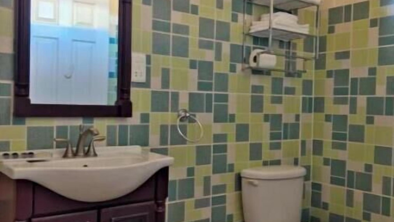 Photo of Bathroom in Roseau