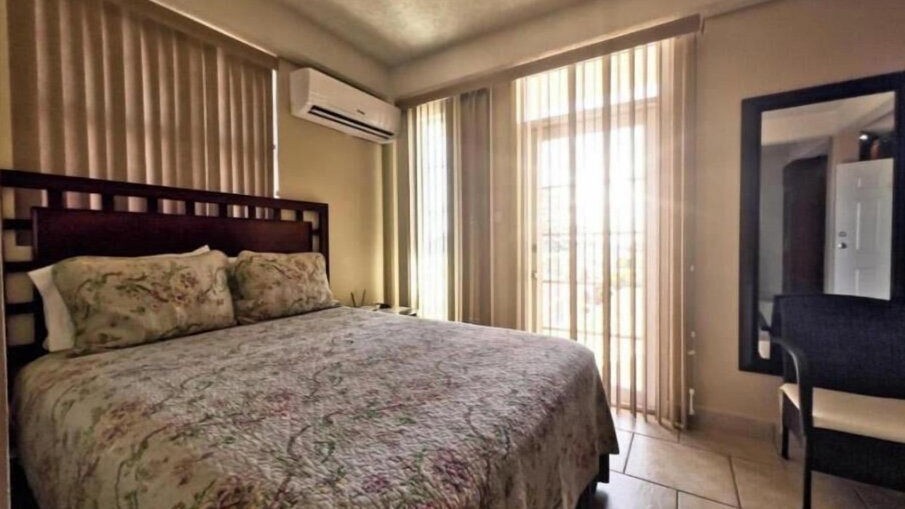 Photo of Bedroom in Roseau