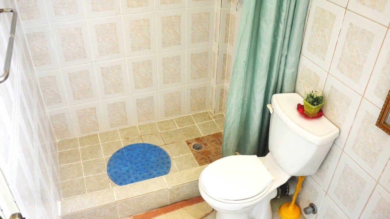 Photo of Bathroom in Picard