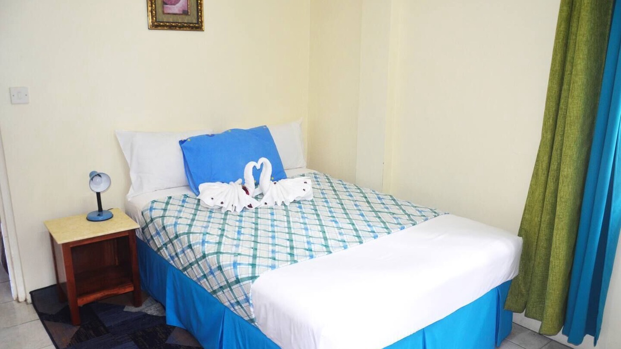 Photo of Bedroom in Picard