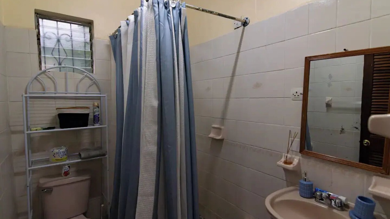 Photo of Bathroom in Roseau
