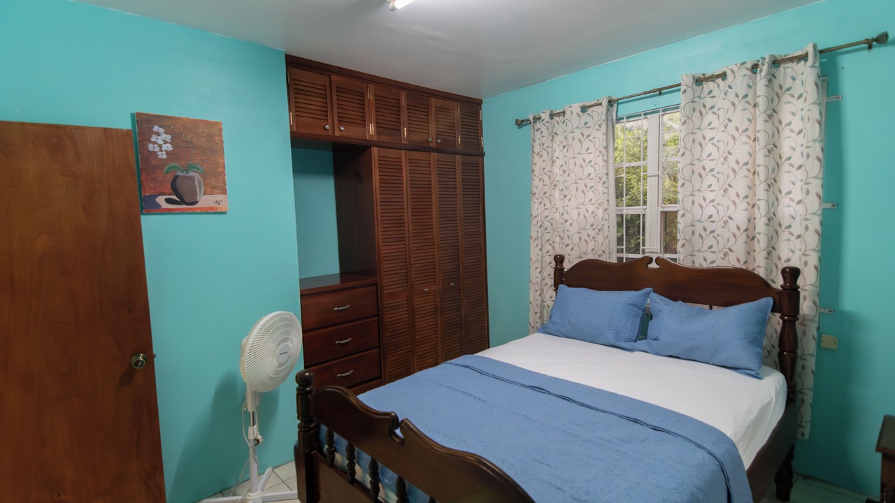 Photo of Bedroom in Roseau