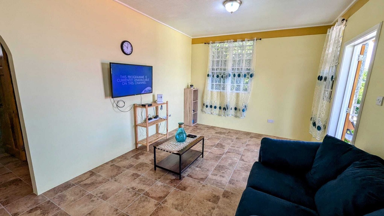 Photo of Livingroom in Scotts Head