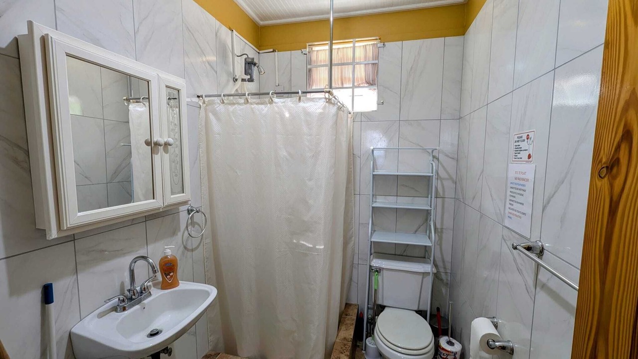 Photo of Bathroom in Scotts Head