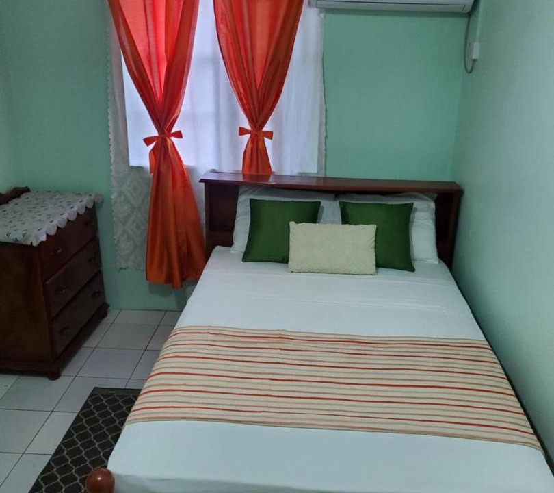 Photo of Bedroom in Picard