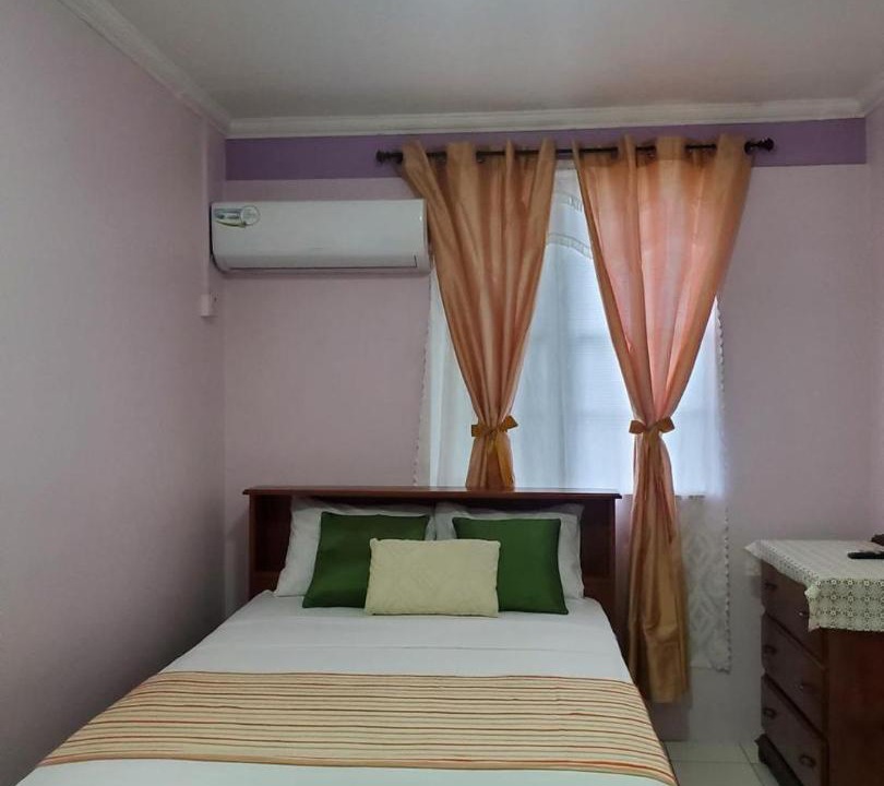 Photo of Bedroom in Picard