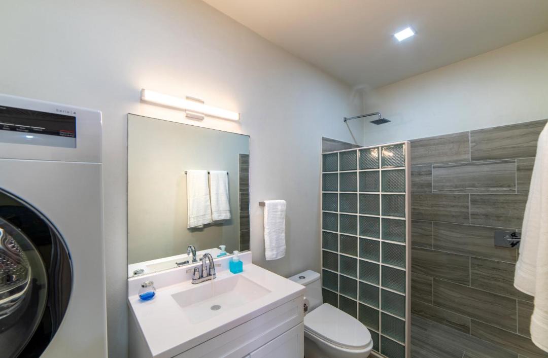 Photo of Bathroom in Roseau