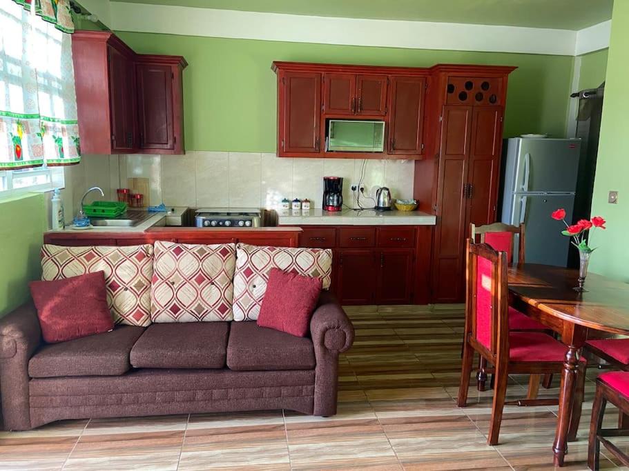 Photo of Livingroom in Pointe Michel