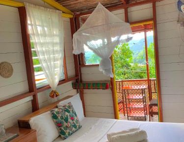 Standard Twin Room with Mountain View