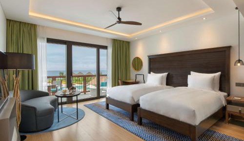 Premium Twin Room with Ocean View