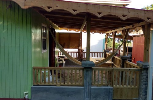 Calibishie House | Mainroad Suite
