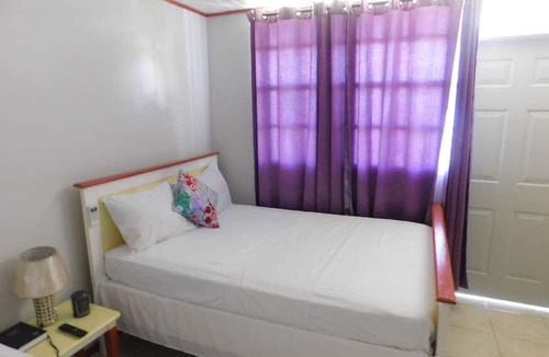 Roseau House | Mr. Clean Bed and Breakfast