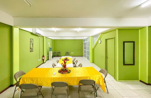 Roseau Hotel | La Flamboyant Hotel