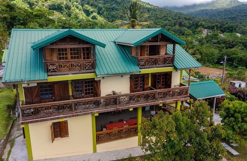 Laudat House | Roxy's Mountain Lodge