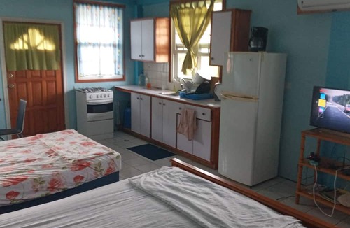 Mahaut House | Suite Pepper
