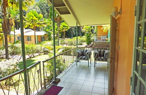 Picard Apartment | Kootney Resorts