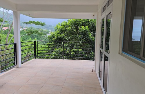 Castle Comfort House | Cooles Breeze Heights