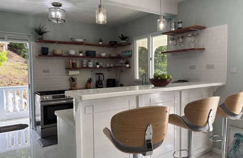 Mero Apartment | Castaways Haven Apt, Few steps from Mero Beach