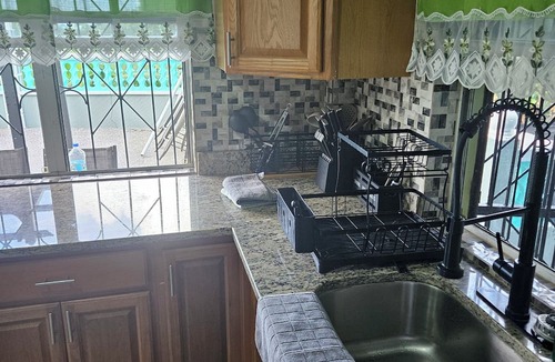 Saint Peter Parish House | Fantastic 1-bedroom house with AC in charming Marigot