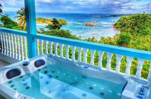 Calibishie Villa | Blue Whale Villa