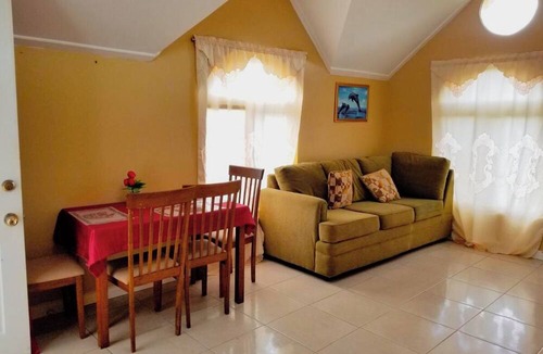 Portsmouth Apartment | Hilltop-view 1-bedroom apartments in Portsmouth with WiFi, AC