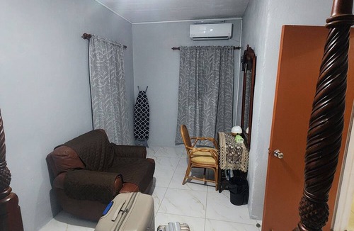 Saint Peter Parish House | Charming 2-bedroom house in lovely Marigot 3 minutes away from the airport