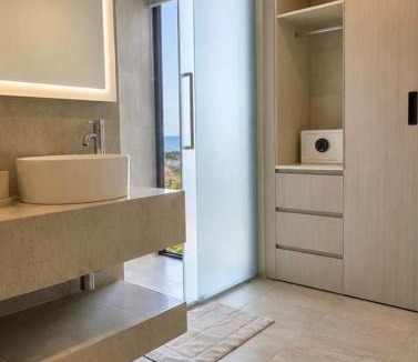 Tanetane Villa | Crystal View