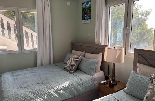 Mero Apartment | Castaways Haven Apt Few steps from Mero Beach