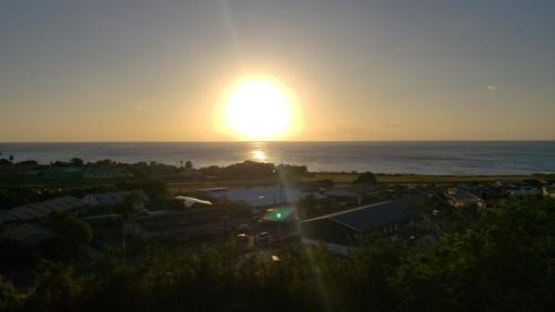 Canefield House | sunset lovers cottage