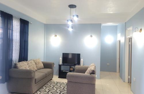 Roseau Apartment | La Maison Corail