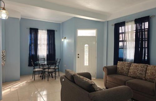 Roseau Apartment | La Maison Corail