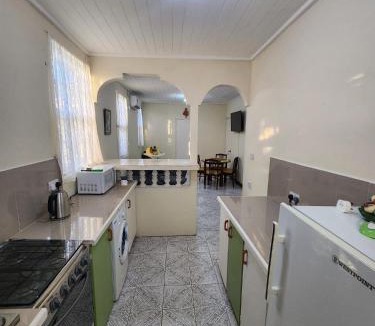 Roseau Villa | Hidden Bungalow