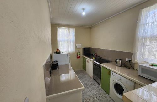 Roseau Villa | Hidden Bungalow